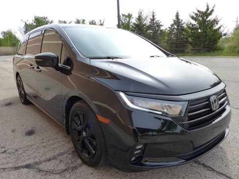 Used 2024 Honda Odyssey Sport image 13