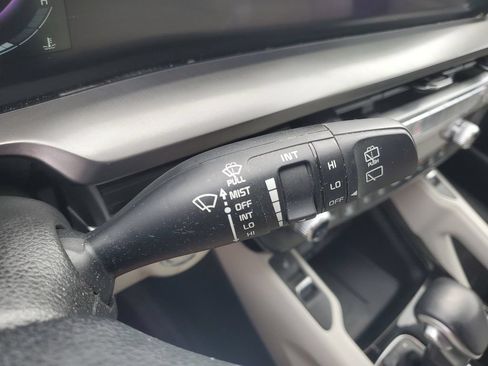 Used 2023 Kia Telluride S FWD image 15