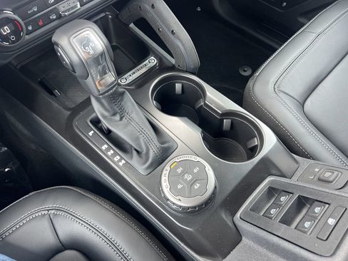 New 2026 Ford Bronco Outer Banks w/ Sasquatch Package AWD/4WD image 8