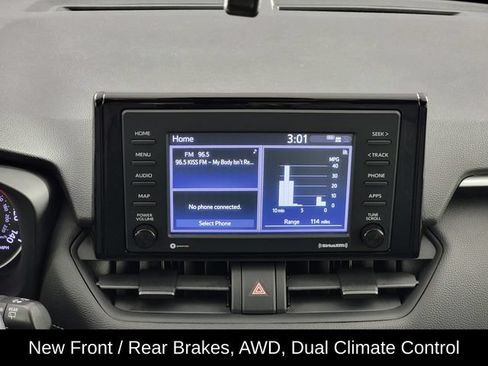 Used 2021 Toyota RAV4 XLE AWD/4WD image 21