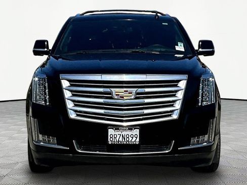 Used 2020 Cadillac Escalade Platinum AWD/4WD image 2