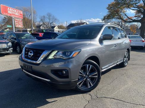 Used 2017 Nissan Pathfinder Platinum w/ Cargo Package image 1