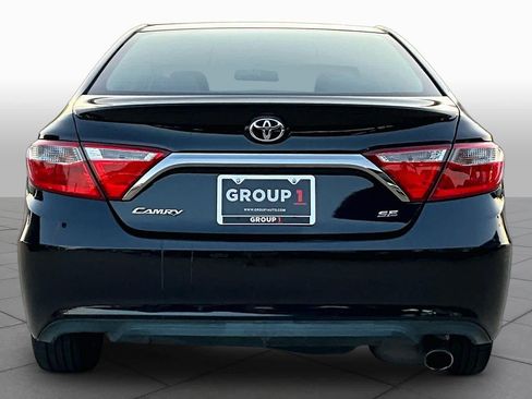 Used 2017 Toyota Camry SE FWD image 5
