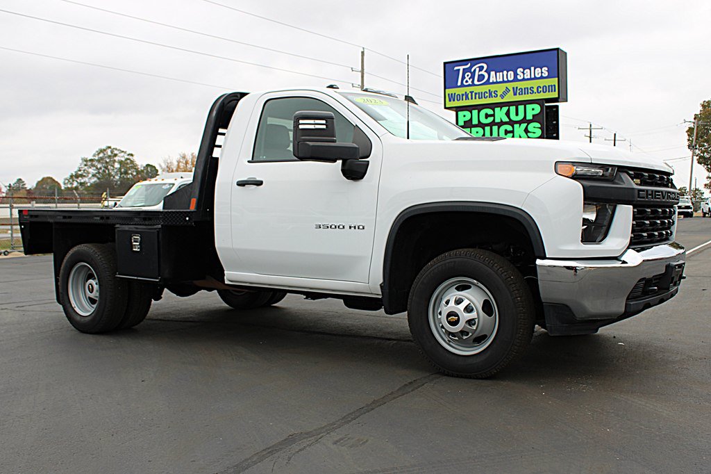 Used 2023 Chevrolet Silverado 3500 W/T RWD image 3