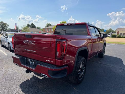 Used 2022 GMC Sierra 1500 AT4 w/ AT4 Premium Package AWD/4WD image 5