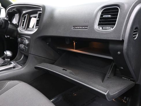 Used 2022 Dodge Charger SXT image 25