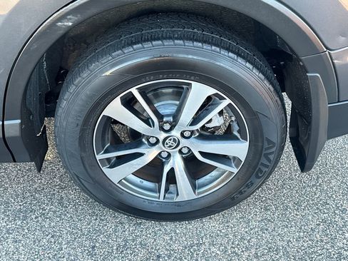 Used 2017 Toyota RAV4 XLE image 39