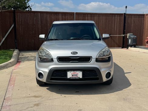 Used 2012 Kia Soul + FWD image 1