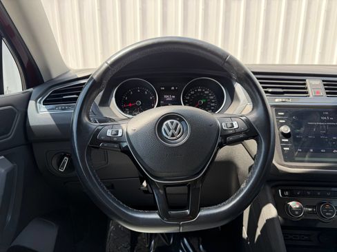 Used 2019 Volkswagen Tiguan SE FWD image 13