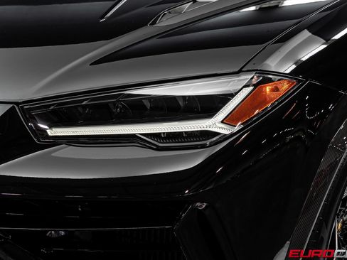 Used 2023 Lamborghini Urus Performante AWD/4WD image 14