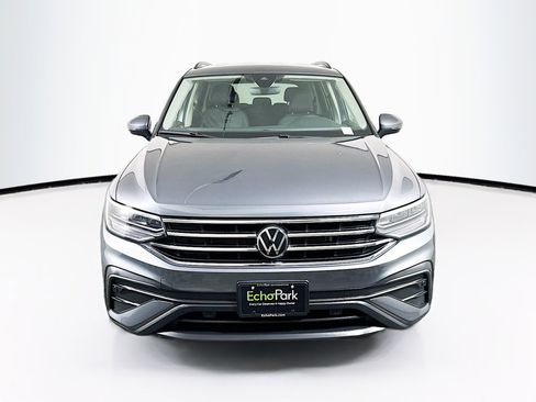 Used 2024 Volkswagen Tiguan S image 2