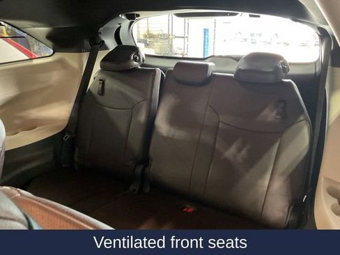 Used 2021 Toyota Sienna Platinum FWD image 12