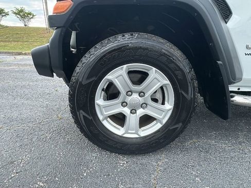 Used 2019 Jeep Wrangler Unlimited Sport S AWD/4WD image 7