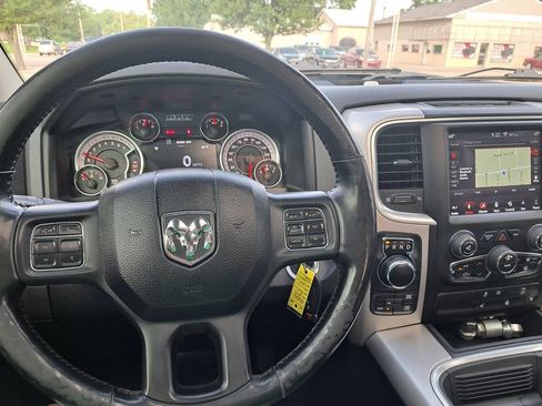 Used 2019 RAM 1500 Warlock AWD/4WD image 7
