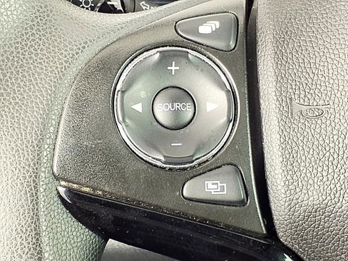 Used 2019 Honda HR-V EX image 18