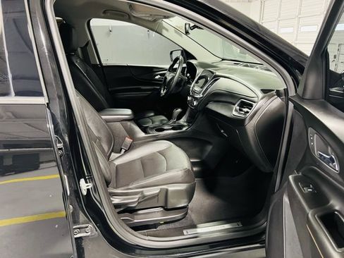 Used 2020 Chevrolet Equinox Premier image 32