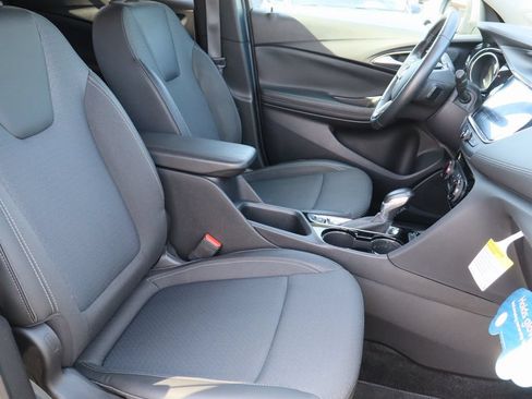 Certified 2023 Buick Encore GX Preferred FWD image 27