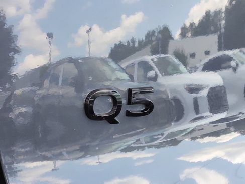 Certified 2025 Audi Q5 Premium Plus w/ Premium Plus AWD/4WD image 28