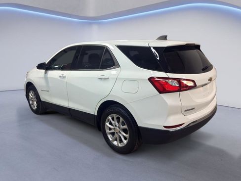 Used 2020 Chevrolet Equinox LT w/ Driver Convenience Package image 4