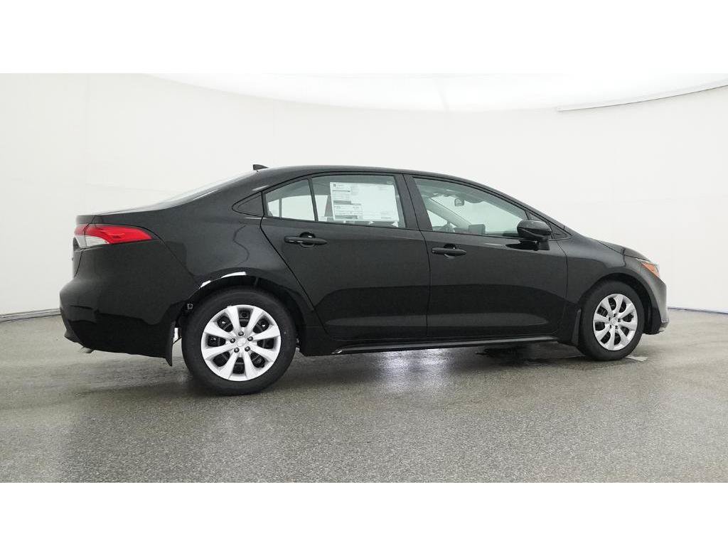 Used 2025 Toyota Corolla LE FWD image 32