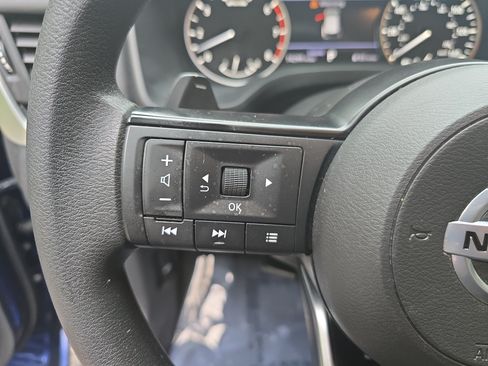 Used 2021 Nissan Rogue S FWD image 18
