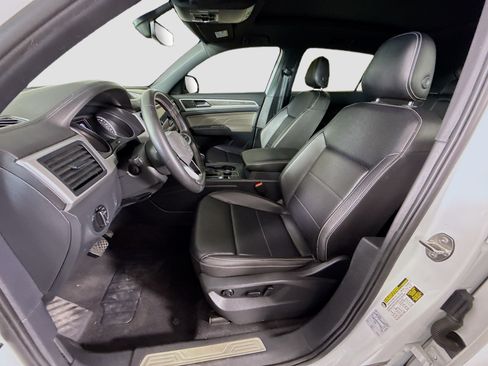 Used 2021 Volkswagen Atlas Cross Sport SE w/ Panoramic Sunroof Package AWD/4WD image 22
