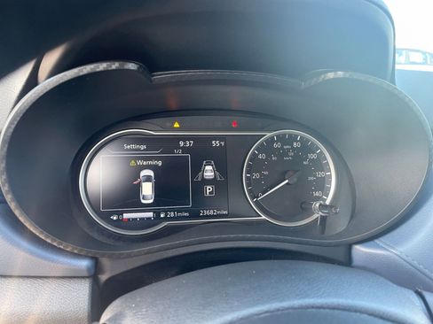 Used 2025 Nissan Versa SV image 35