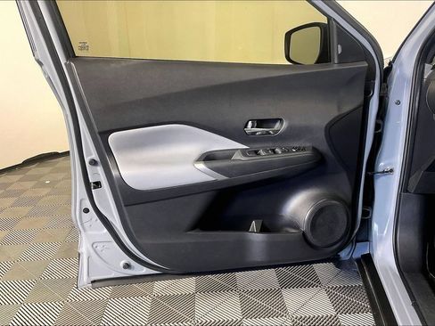 Used 2024 Nissan Kicks SR w/ SR Premium Package FWD image 19