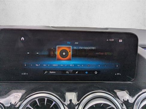 Used 2022 Mercedes-Benz GLA 250 image 17