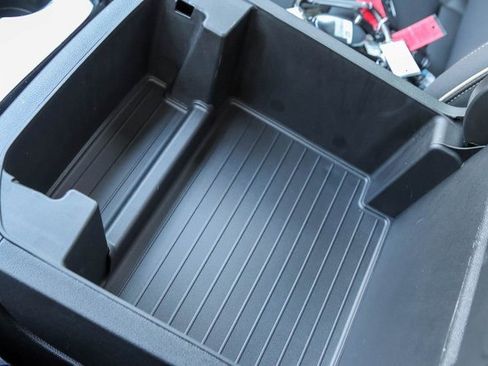 New 2026 GMC Yukon Elevation image 18