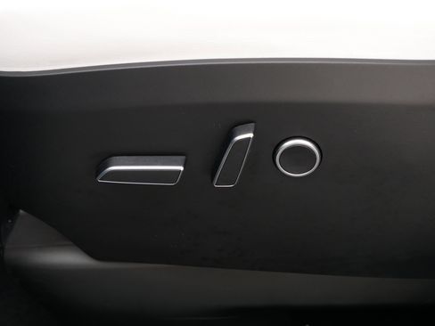 Used 2024 Tesla Model X Plaid image 20