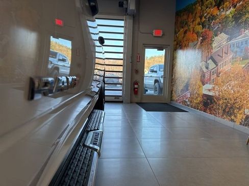 Used 2024 RAM 2500 Big Horn image 19