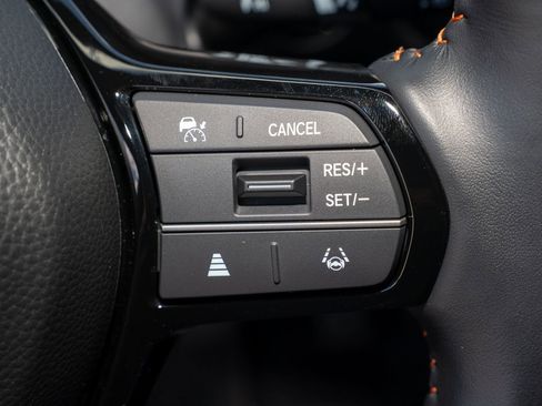 Certified 2025 Honda HR-V Sport image 28