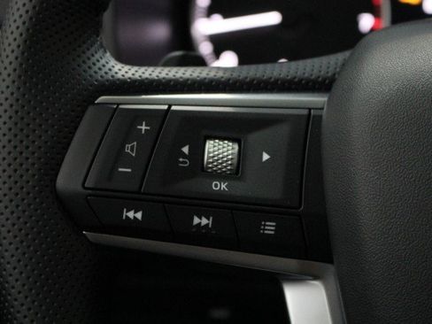 New 2025 Mitsubishi Outlander SE image 16