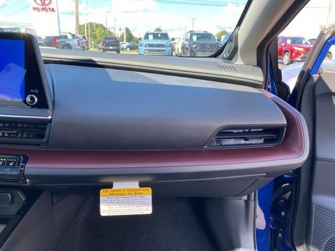 New 2025 Toyota Prius Plug-In Hybrid image 60