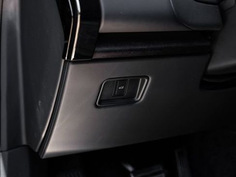 New 2026 Land Rover Range Rover SV AWD/4WD image 32