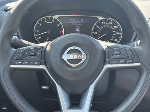 Used 2025 Nissan Altima 2.5 SV image 25