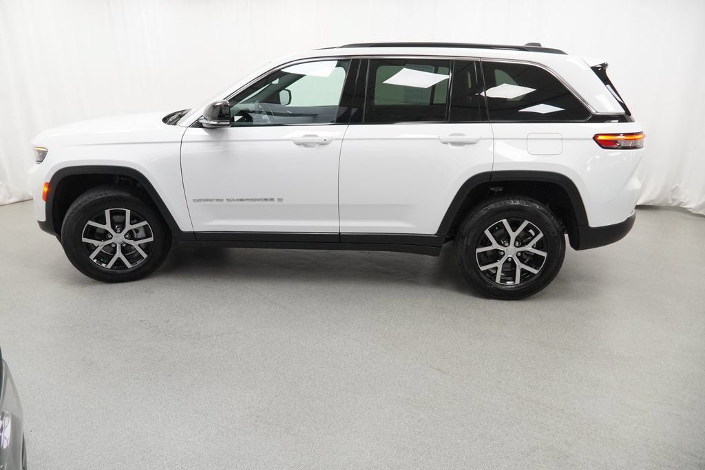Certified 2025 Jeep Grand Cherokee Limited AWD/4WD image 30