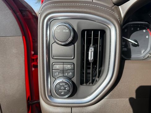 Used 2021 GMC Sierra 1500 SLT image 13