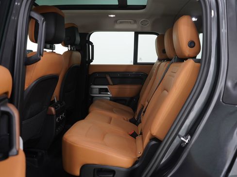 Used 2023 Land Rover Defender 130 First Edition image 18
