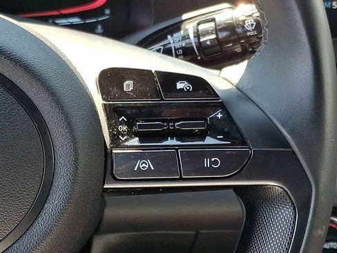 Certified 2025 Hyundai Elantra Sport FWD image 20