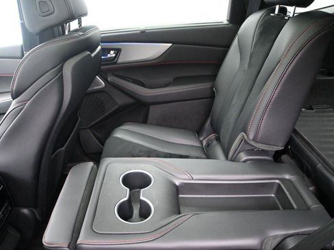 Certified 2025 Acura MDX A-Spec image 13