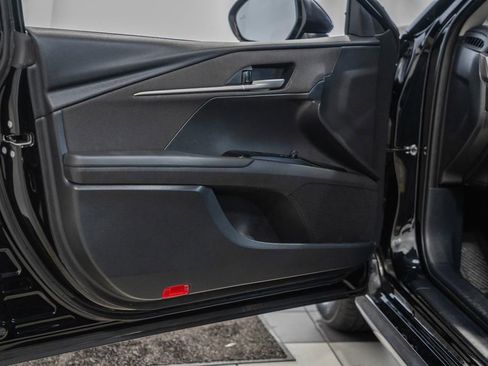 Used 2025 Toyota Camry LE image 36