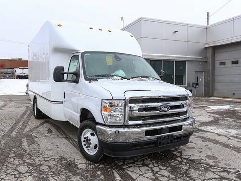 New 2026 Ford E-450 and Econoline 450 Super Duty w/ Power Equipment Group image 3
