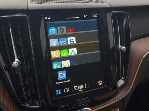 Certified 2023 Volvo XC60 B5 Ultimate w/ Climate Package image 22