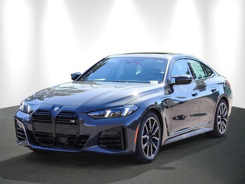 New 2026 BMW 440i xDrive w/ Premium Package AWD/4WD image 3