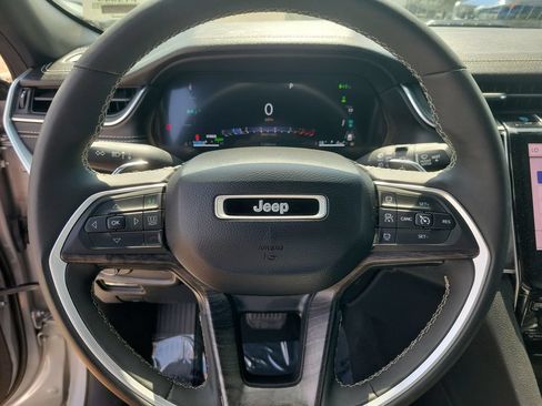 Used 2024 Jeep Grand Cherokee Limited 4xe AWD/4WD image 18