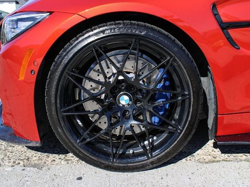 Used 2018 BMW M4 Convertible image 11