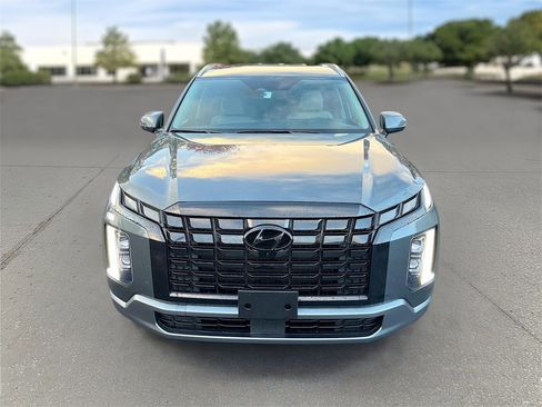 Used 2025 Hyundai Palisade SEL image 2