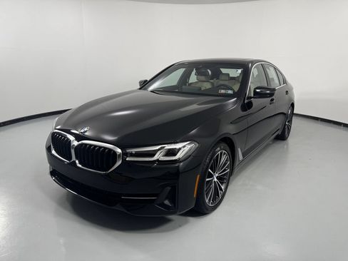 Used 2022 BMW 540i xDrive w/ Convenience Package AWD/4WD image 3